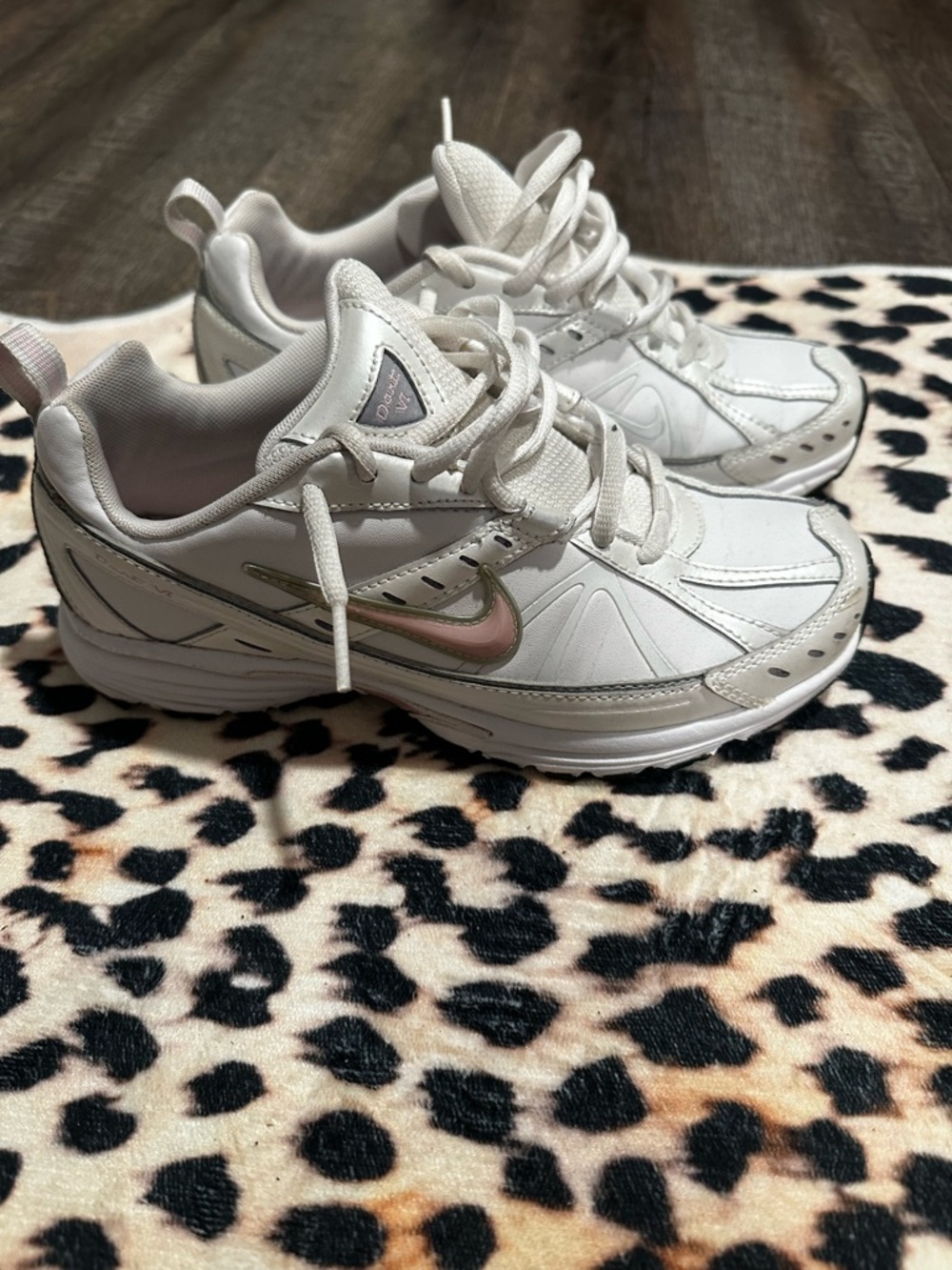 Nike White Sneakers with Pink Accent Swoosh